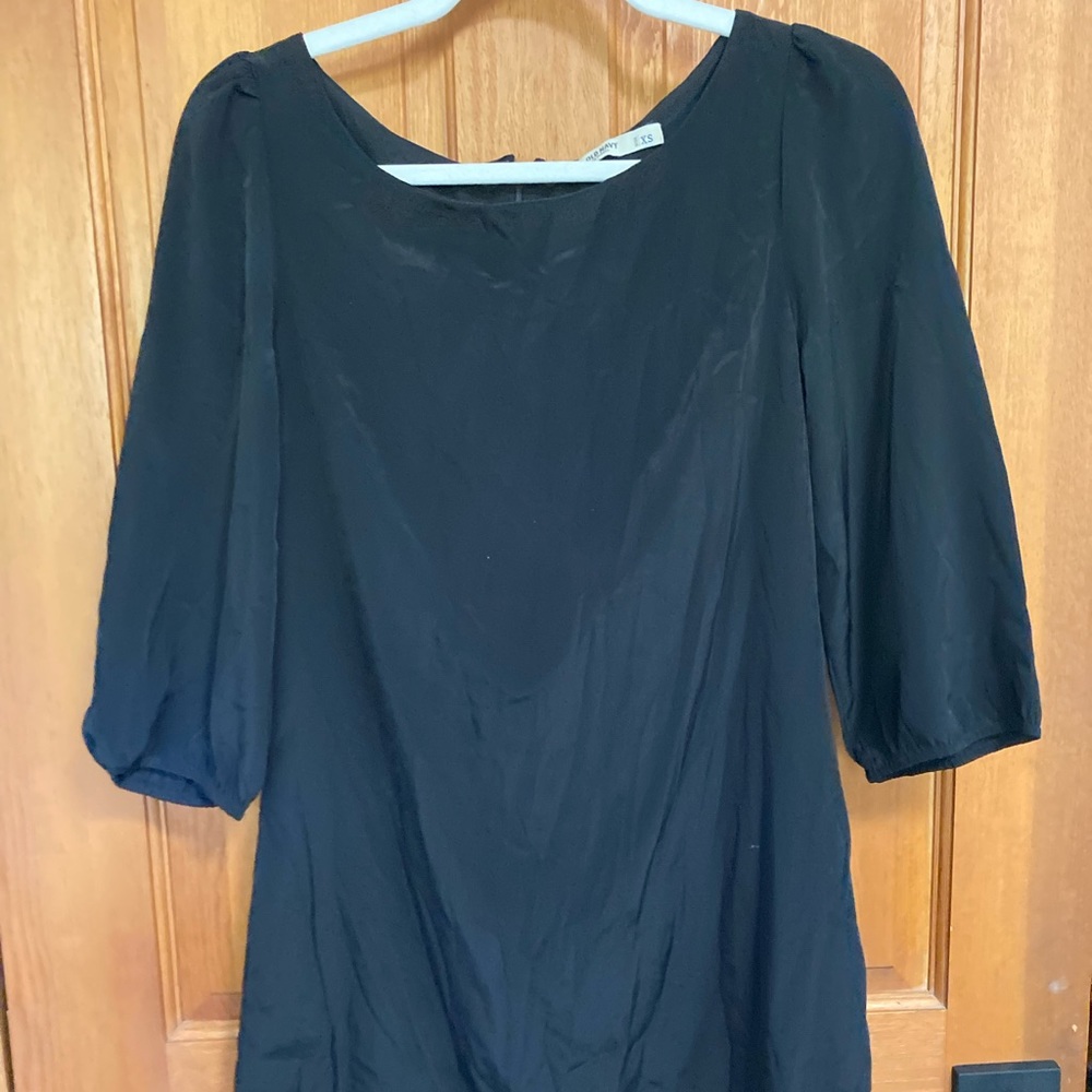 Old navy black shift dress with 3/4 sleeve.